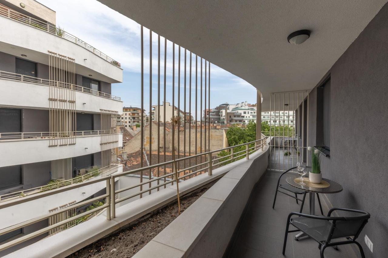 Leo Apartment Boedapest Buitenkant foto