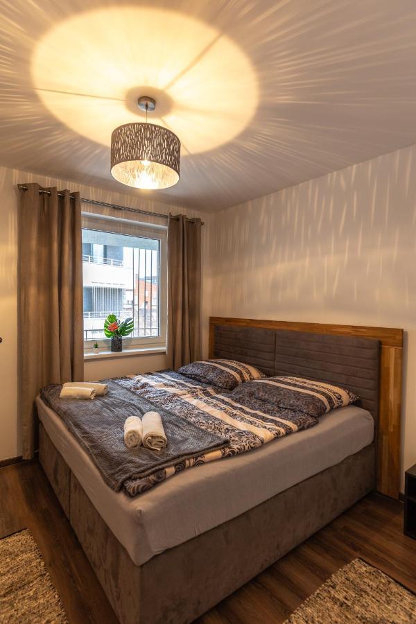 Leo Apartment Boedapest Buitenkant foto