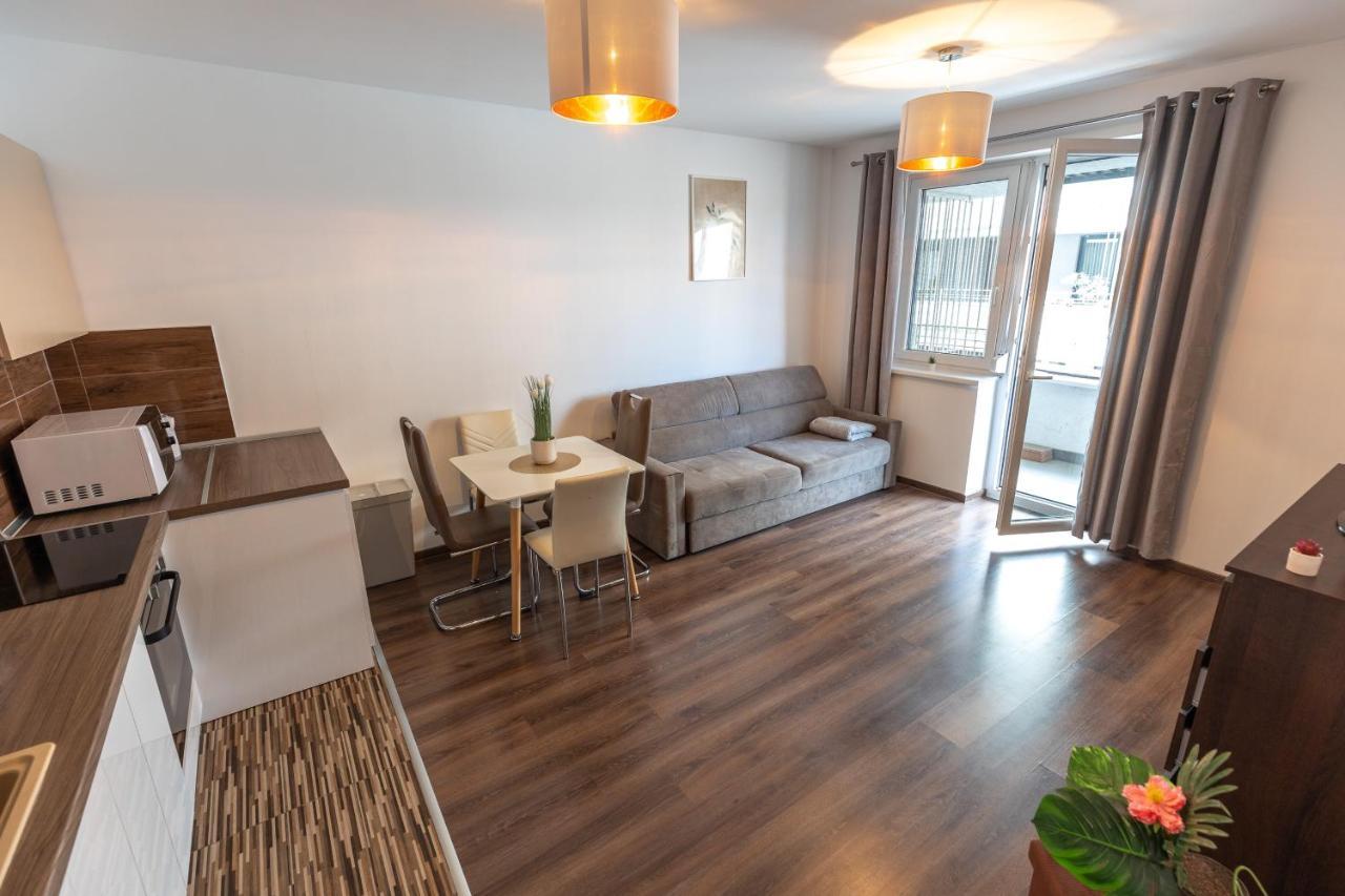 Leo Apartment Boedapest Buitenkant foto