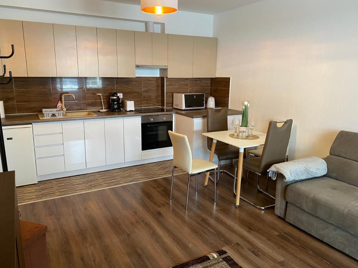 Leo Apartment Boedapest Buitenkant foto